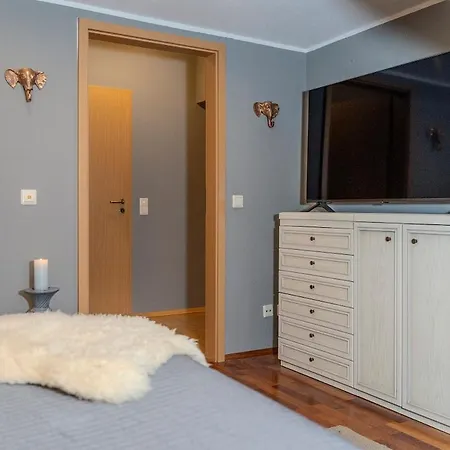 Daire 1br Downtown, 1min To Station, 5min To Rab *