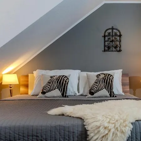 Daire 1br Downtown, 1min To Station, 5min To Rab *