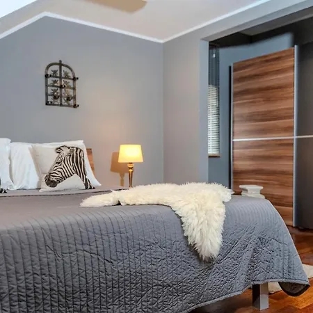 Daire 1br Downtown, 1min To Station, 5min To Rab Ramstein-Miesenbach
